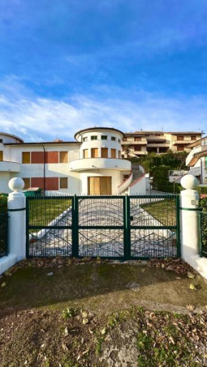 M378 - Marcelli, trilocale con balcone e posto auto
